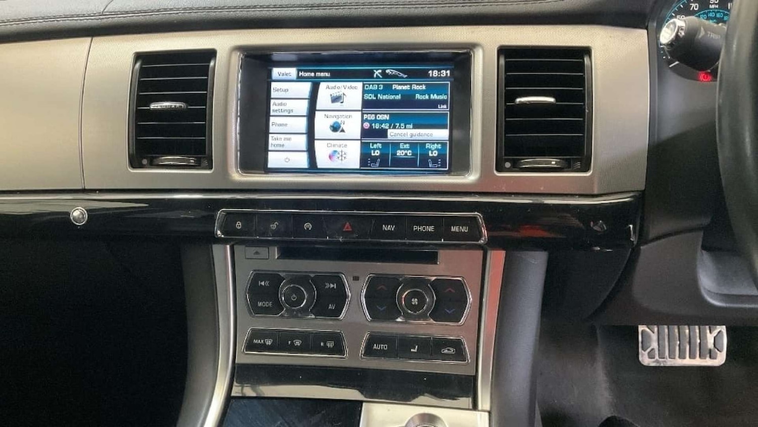 Used Jaguar XF 2013 for sale - 76690632: Photo 8