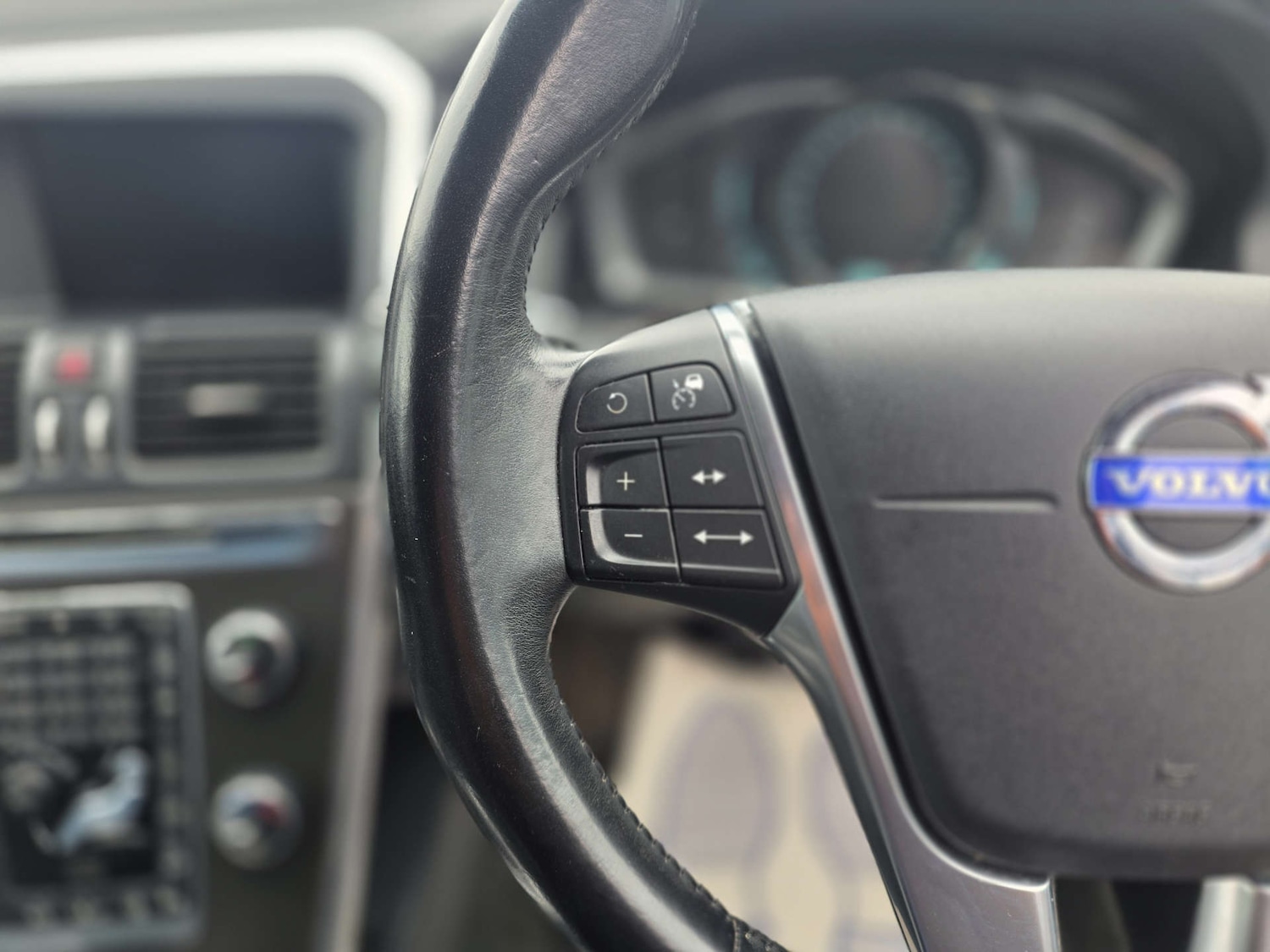 Used Volvo XC60 2014 for sale - 78011971: Photo 26