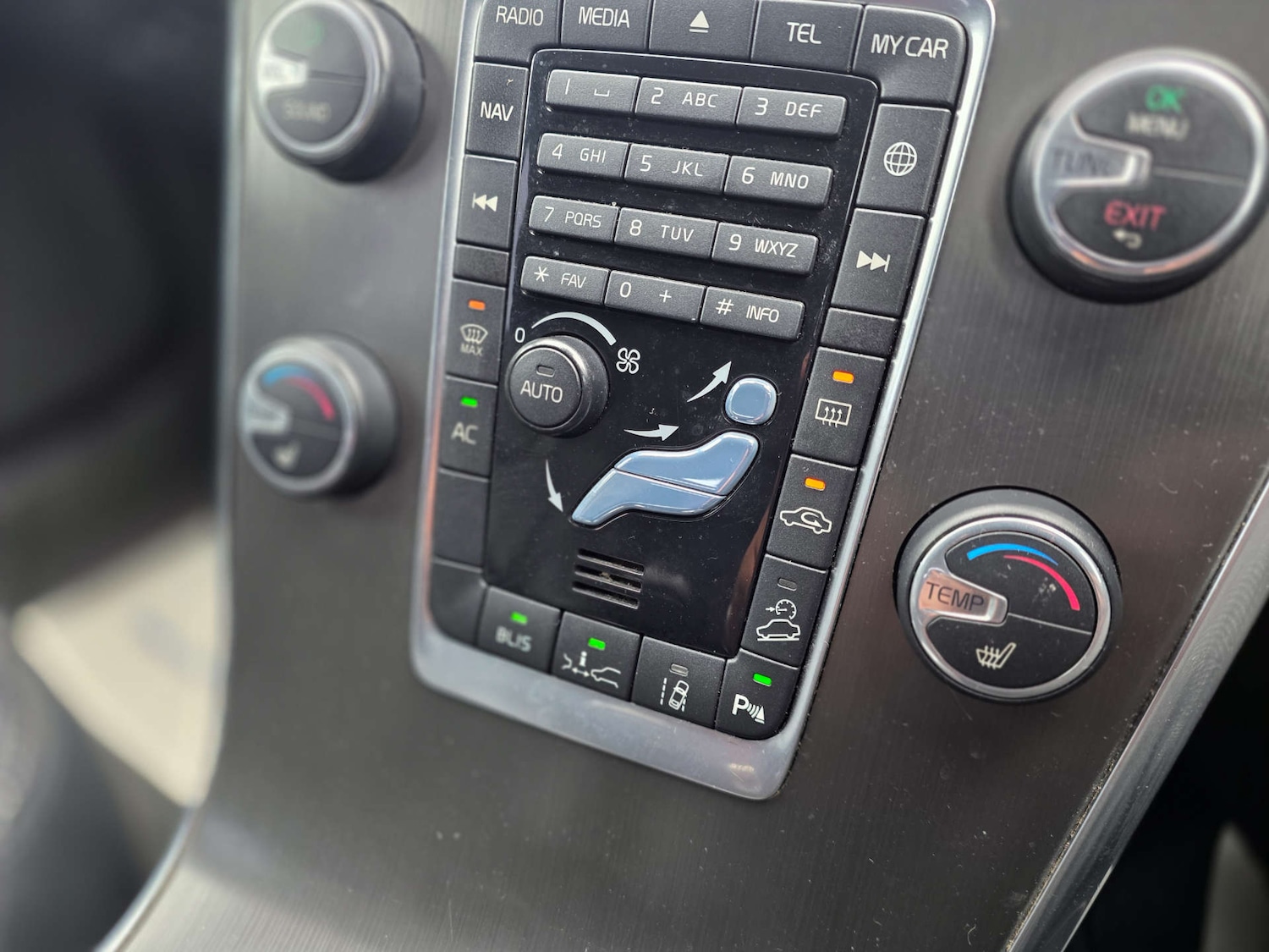 Used Volvo XC60 2014 for sale - 78011971: Photo 40