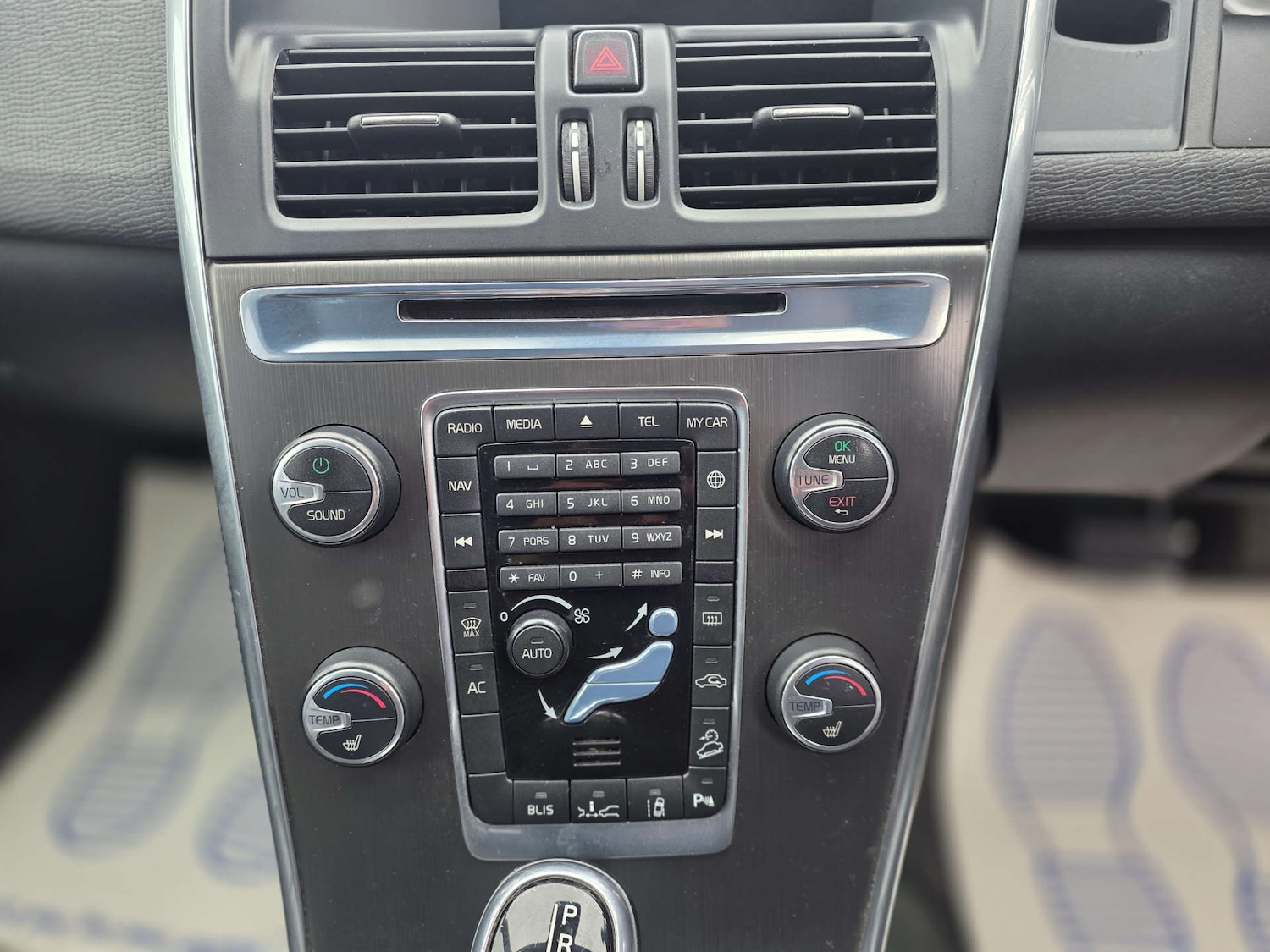 Used Volvo XC60 2014 for sale - 78011971: Photo 42