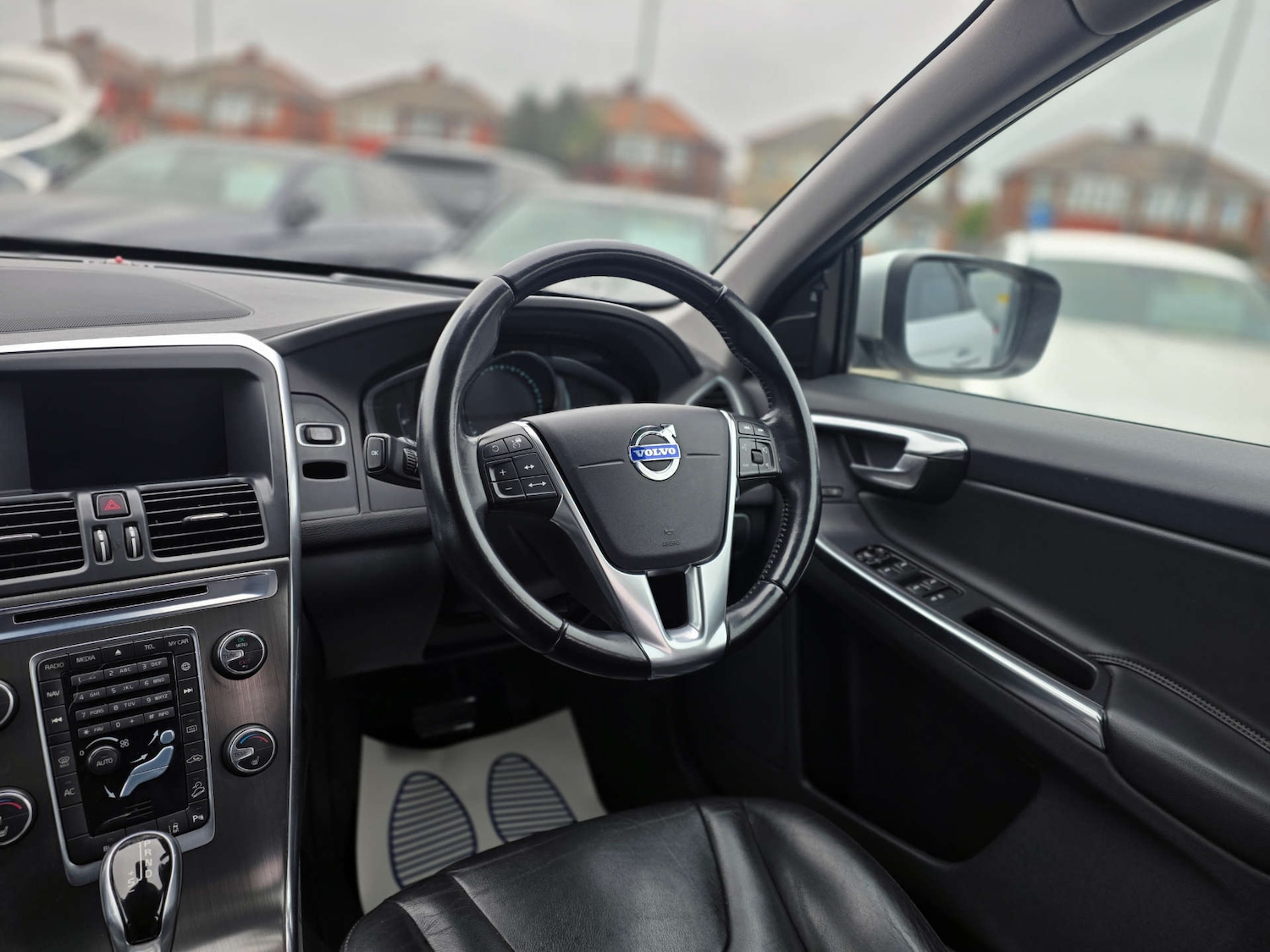 Used Volvo XC60 2014 for sale - 78011971: Photo 44