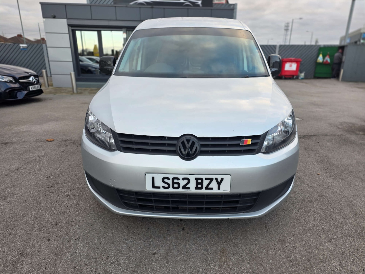 Used Volkswagen Caddy 2012 for sale - 76690653: Photo 2