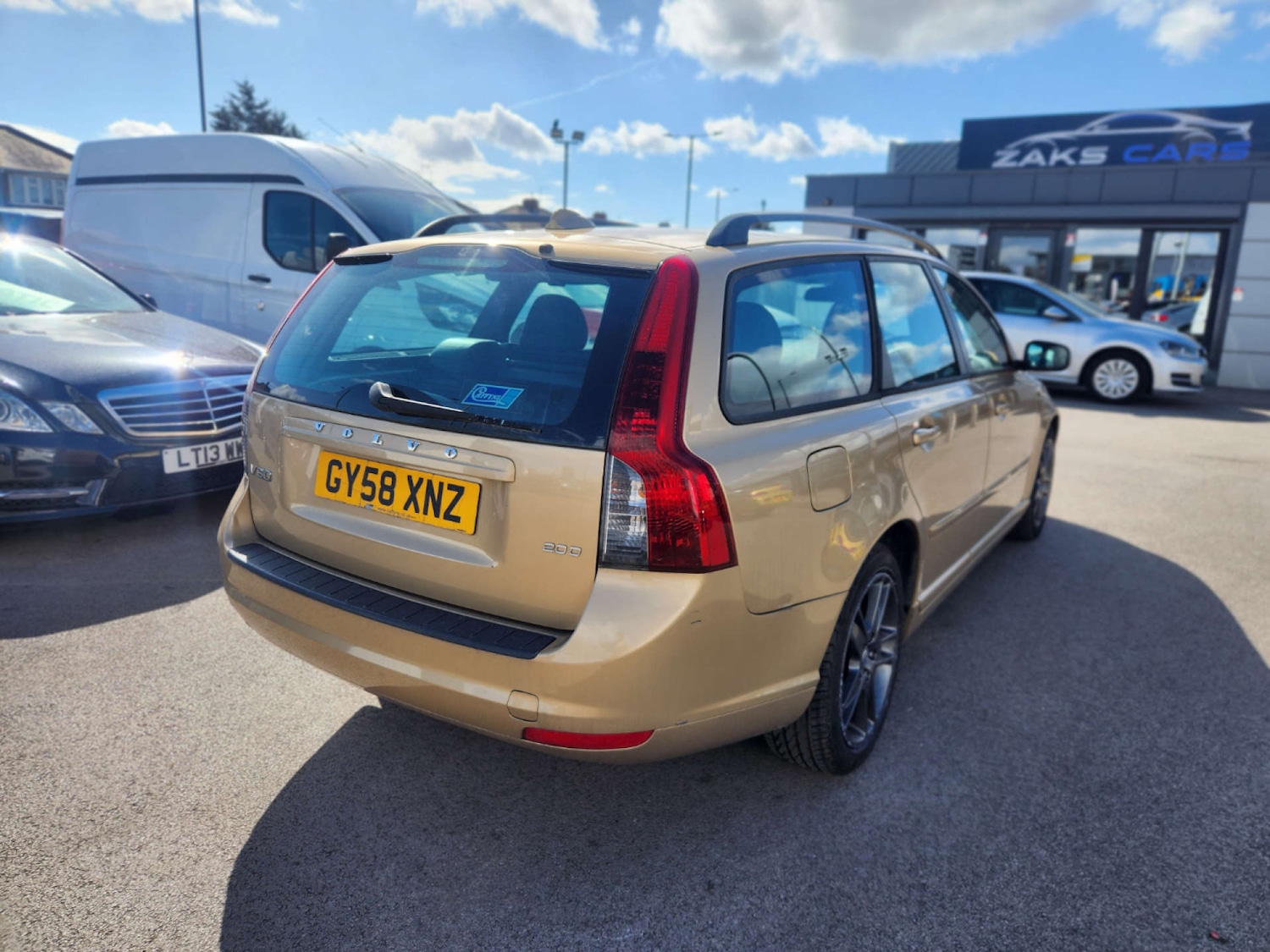 Used Volvo V50 2008 for sale - 76690624: Photo 11