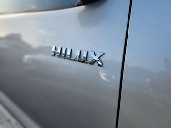 Used Toyota Hilux 2012 for sale - 76690627: Photo