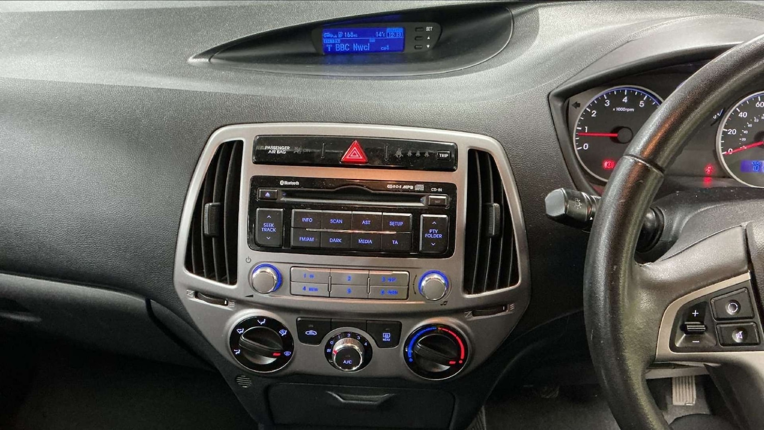 Used Hyundai i20 2015 for sale - 76690643: Photo 11