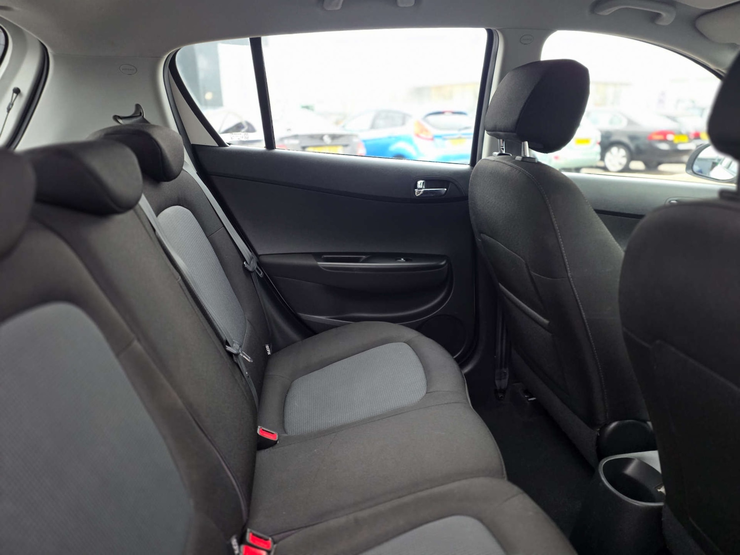 Used Hyundai i20 2015 for sale - 76690643: Photo 50