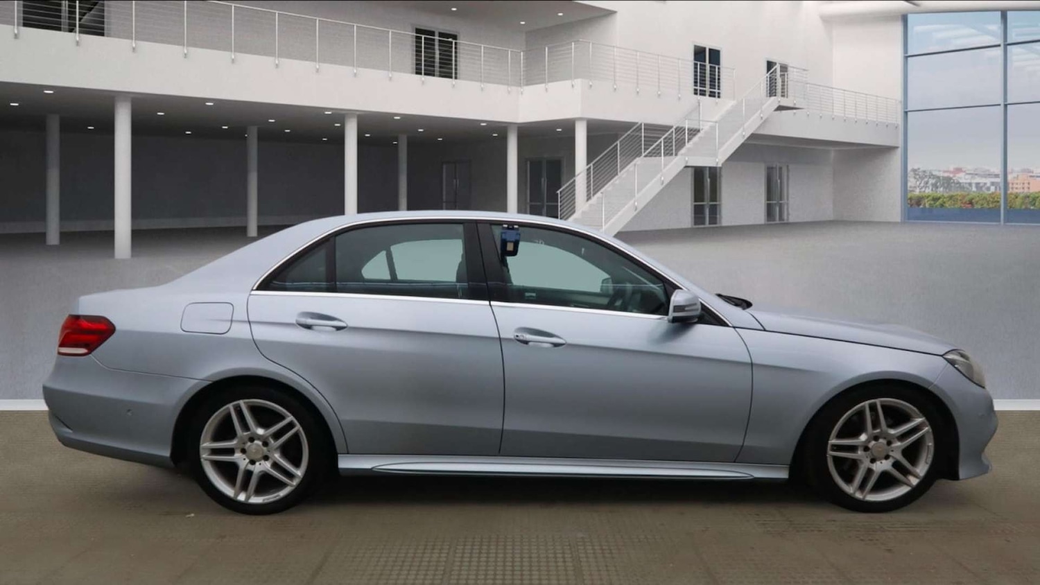 Used Mercedes-Benz E Class 2015 for sale - 77484937: Photo 11