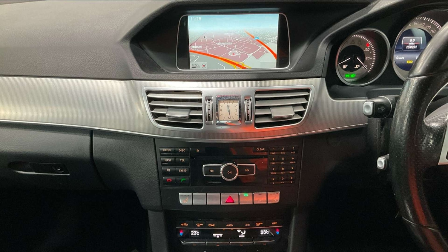 Used Mercedes-Benz E Class 2015 for sale - 77484937: Photo 15