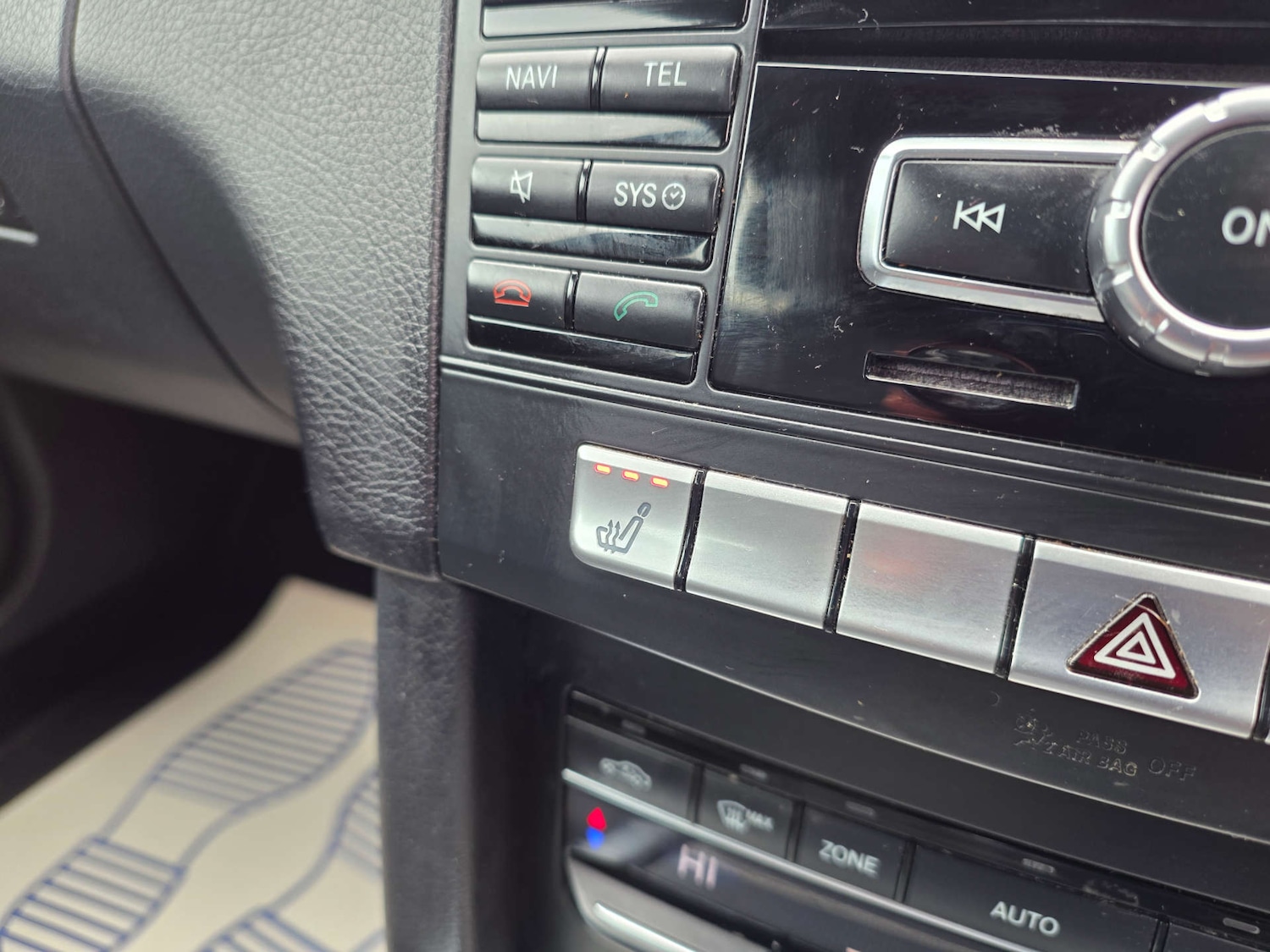 Used Mercedes-Benz E Class 2015 for sale - 77484937: Photo 38