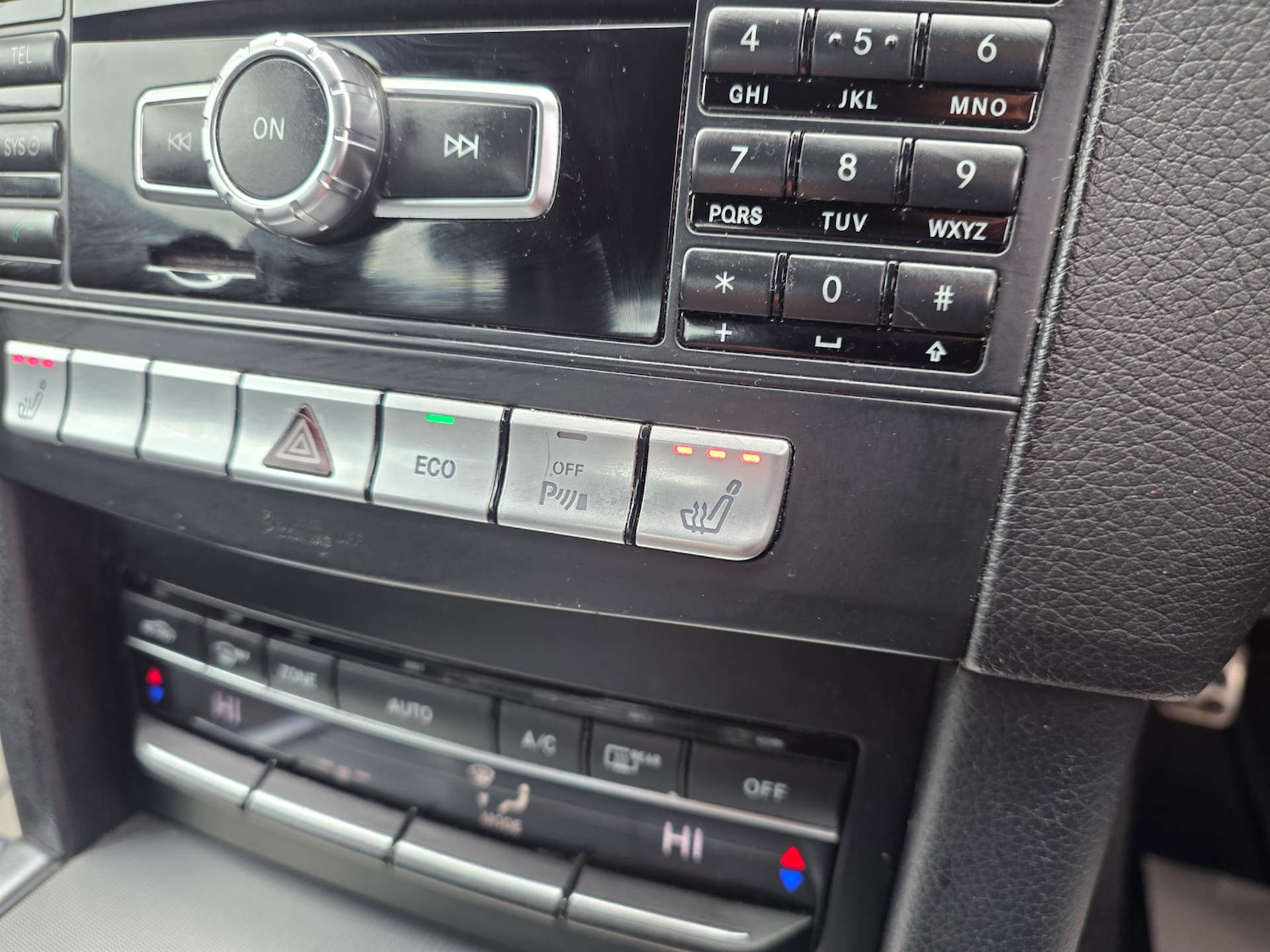 Used Mercedes-Benz E Class 2015 for sale - 77484937: Photo 40