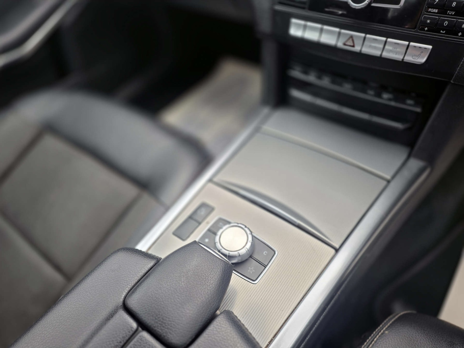 Used Mercedes-Benz E Class 2015 for sale - 77484937: Photo 41