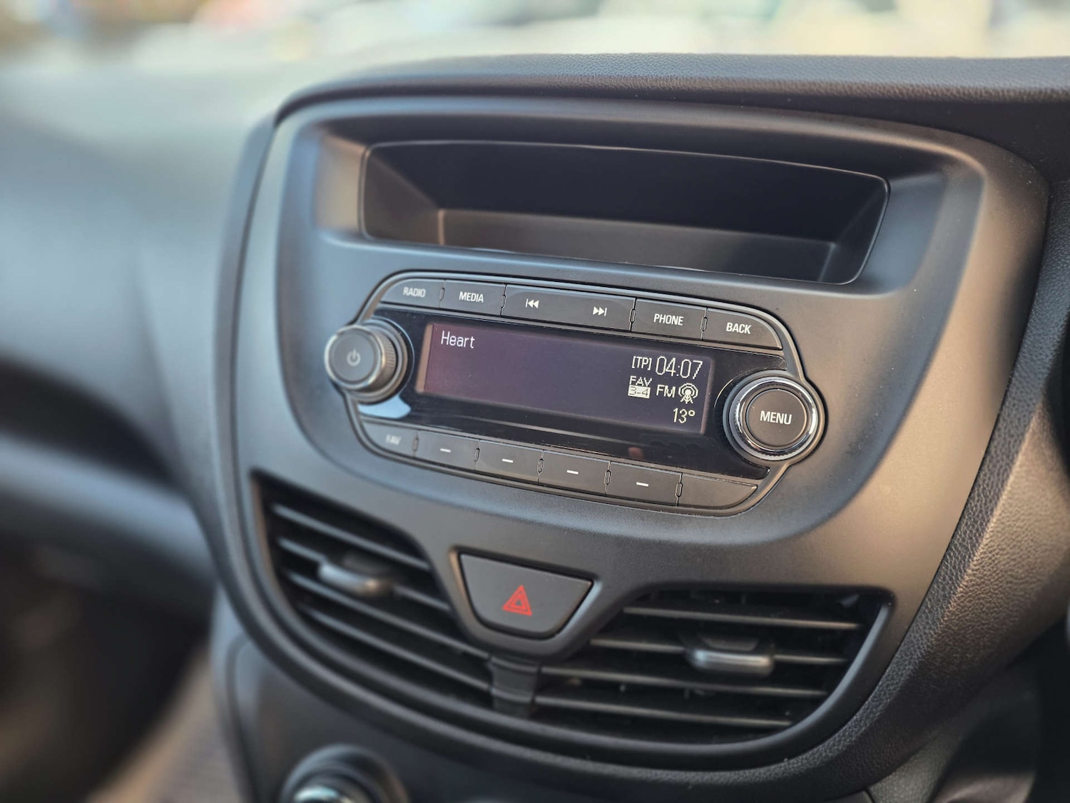 Used Vauxhall Viva 2016 for sale - 76690649: Photo 34