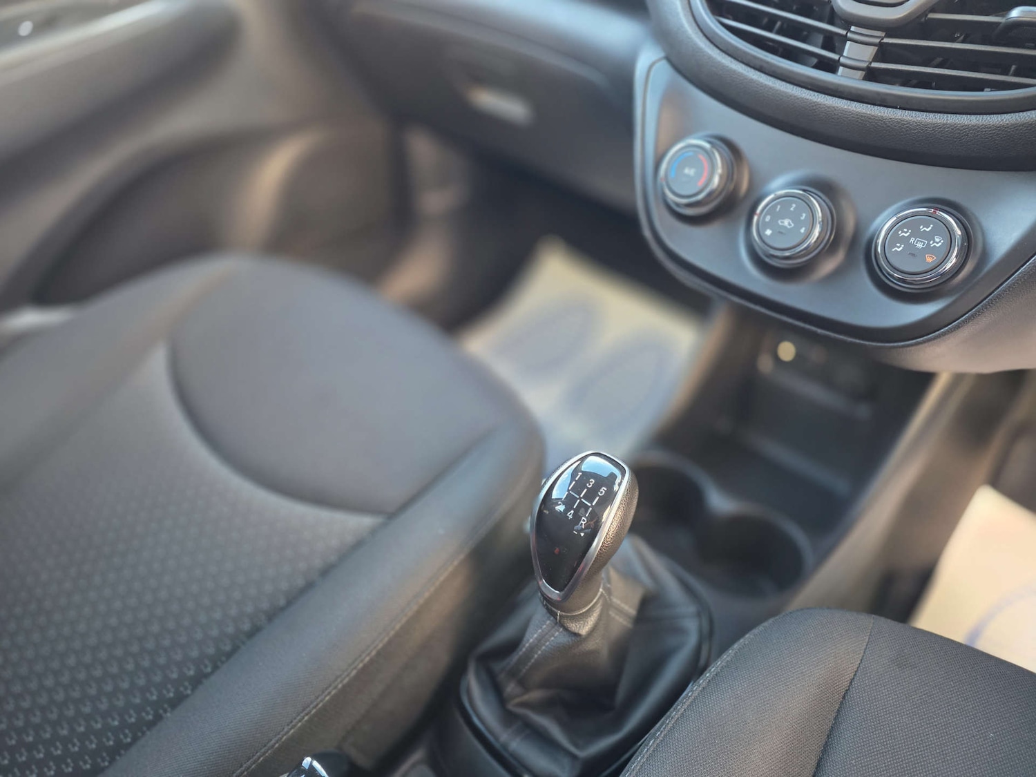 Used Vauxhall Viva 2016 for sale - 76690649: Photo 38