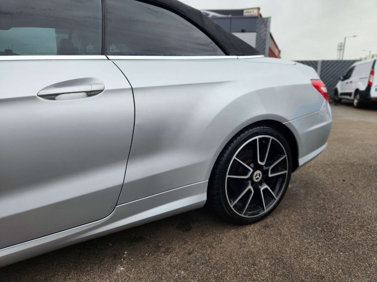 Used Mercedes-Benz E Class 2011 for sale - 76690626: Photo 14