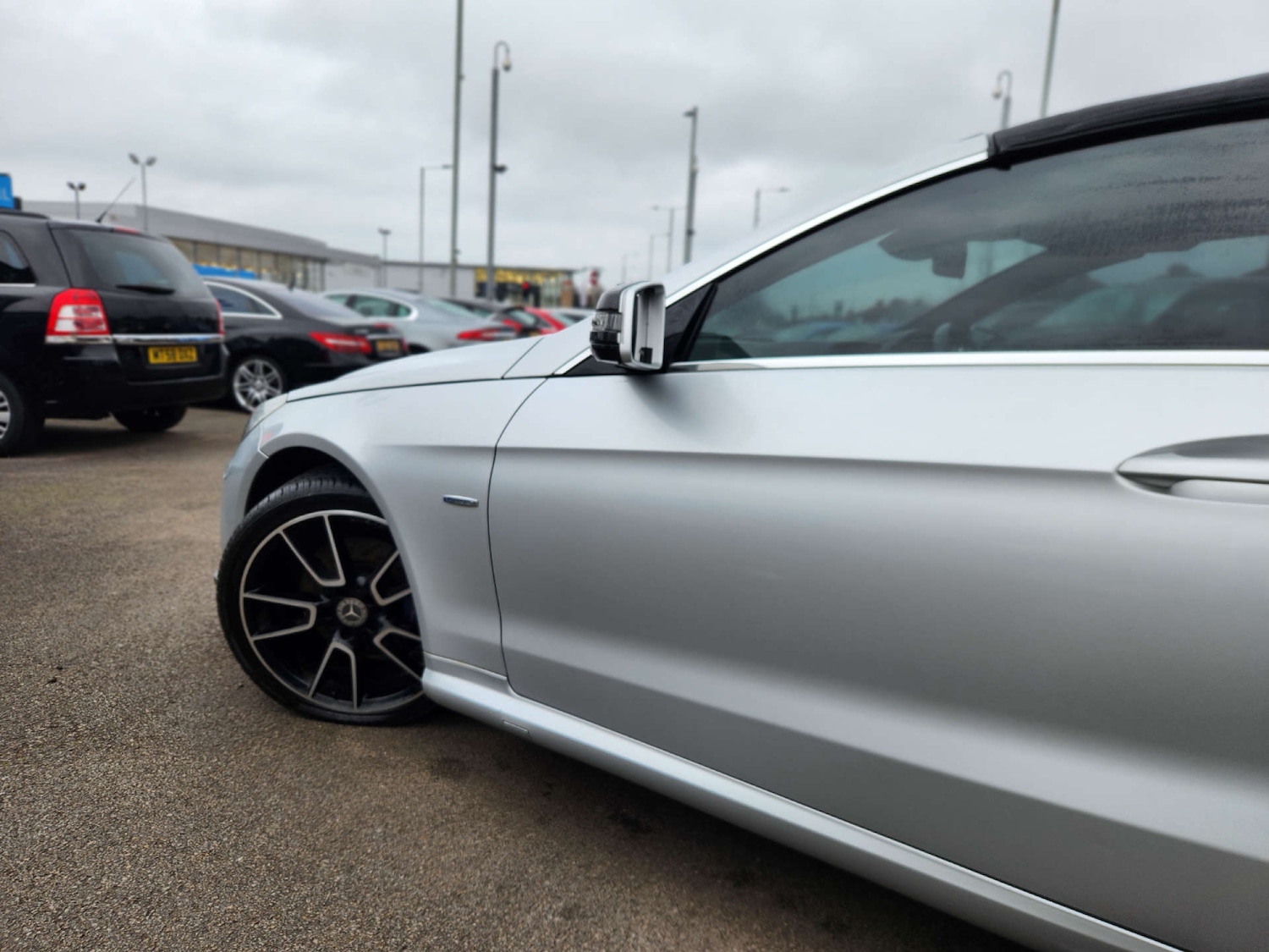 Used Mercedes-Benz E Class 2011 for sale - 76690626: Photo 17