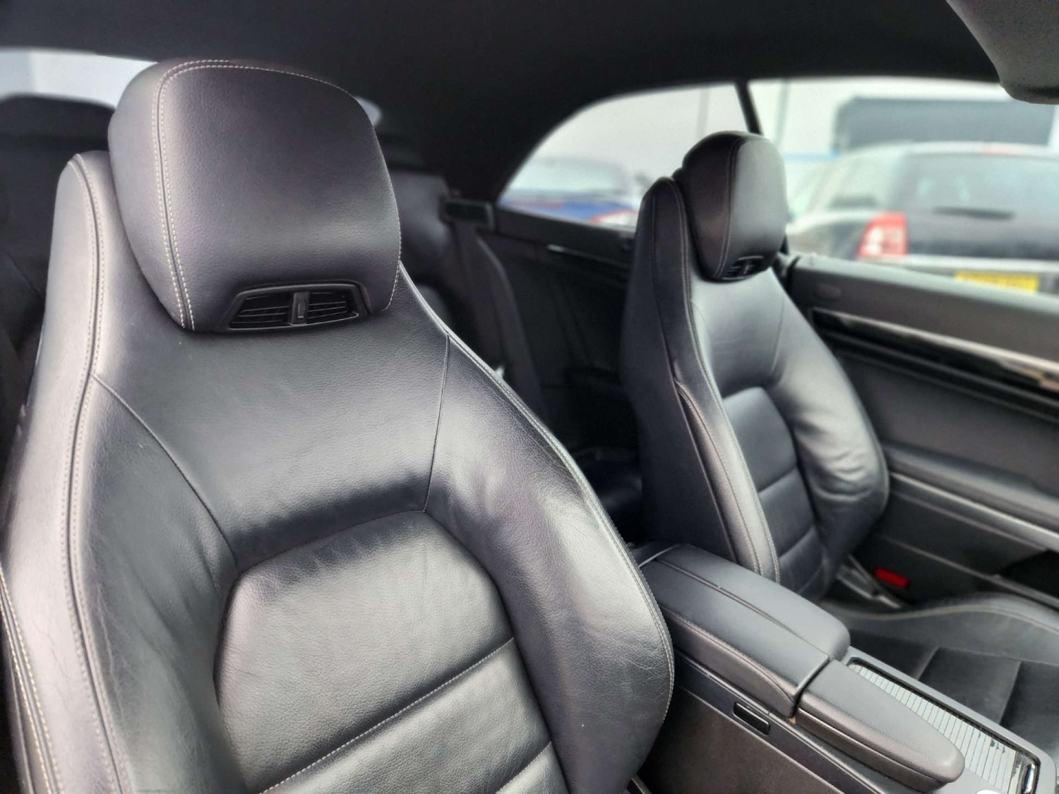 Used Mercedes-Benz E Class 2011 for sale - 76690626: Photo 34