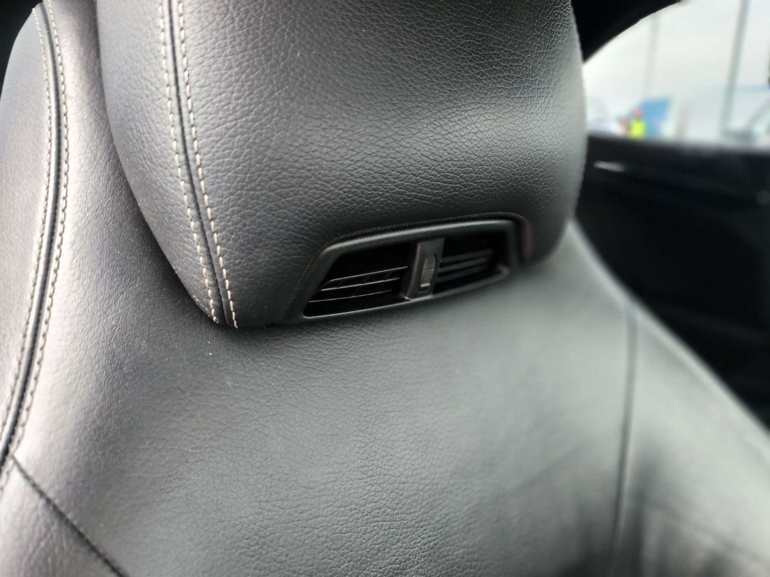 Used Mercedes-Benz E Class 2011 for sale - 76690626: Photo 35