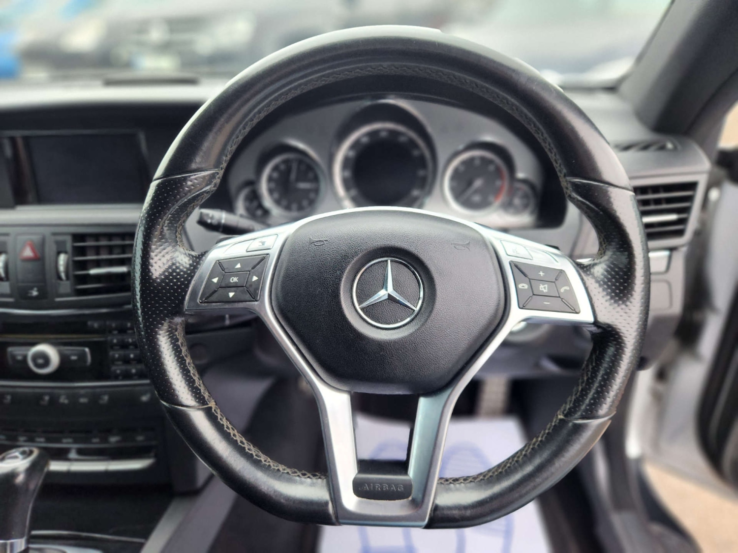 Used Mercedes-Benz E Class 2011 for sale - 76690626: Photo 39