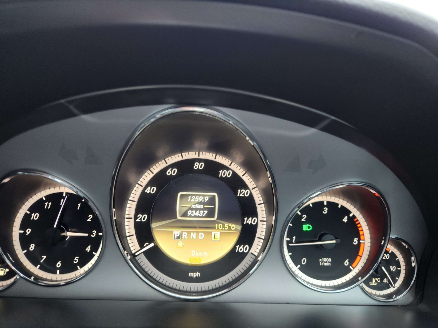 Used Mercedes-Benz E Class 2011 for sale - 76690626: Photo 40