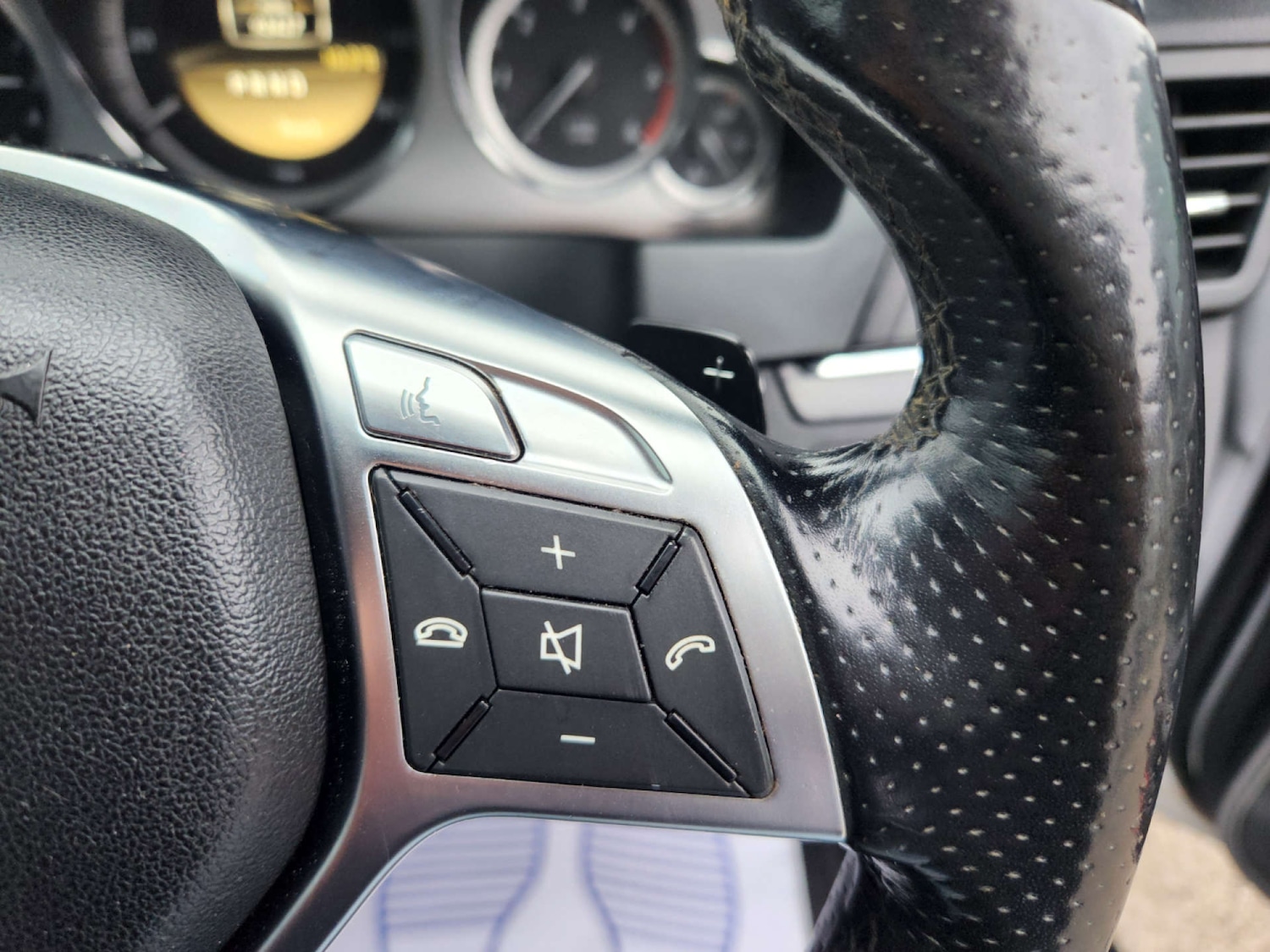 Used Mercedes-Benz E Class 2011 for sale - 76690626: Photo 42