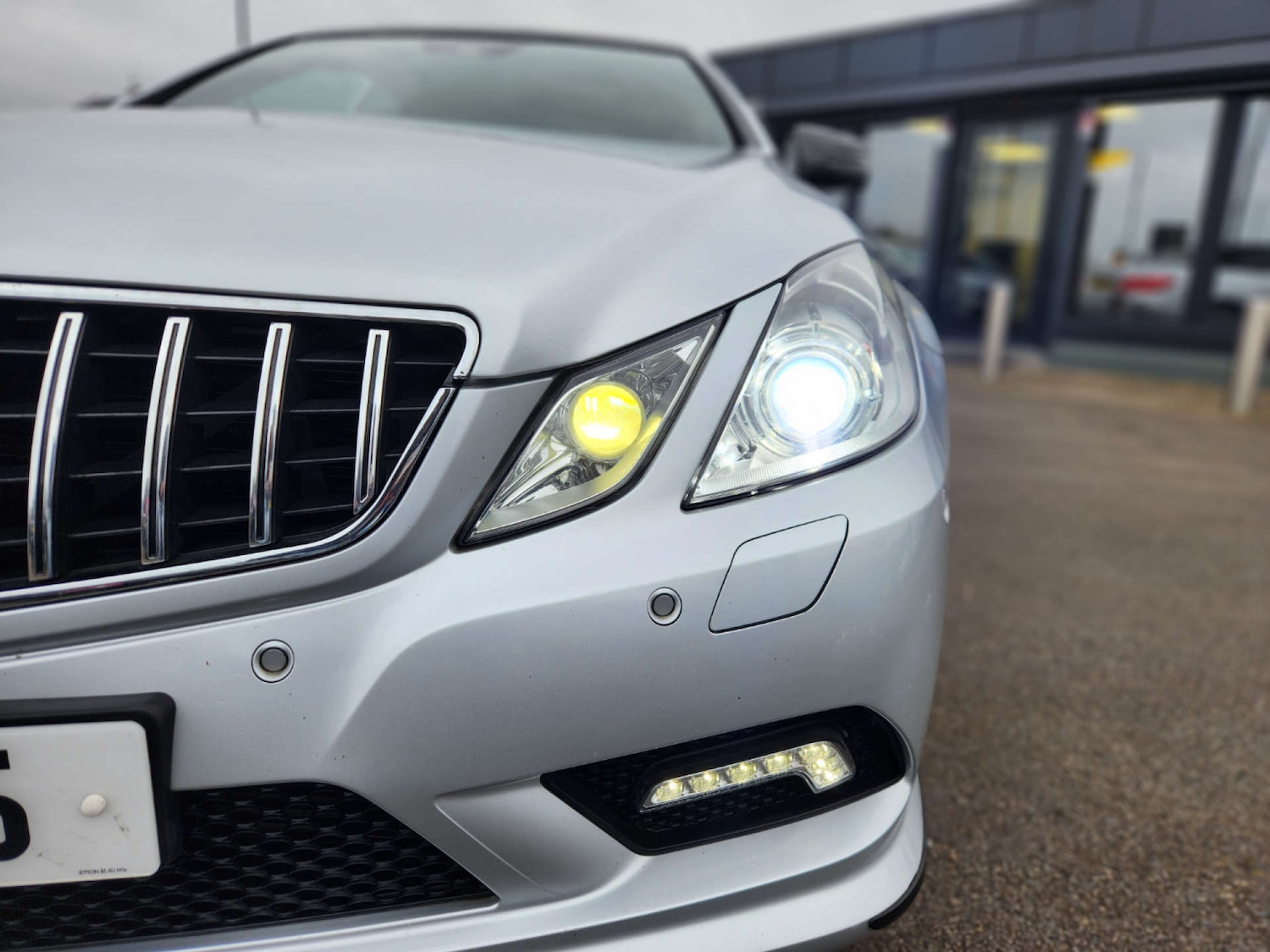 Used Mercedes-Benz E Class 2011 for sale - 76690626: Photo 9