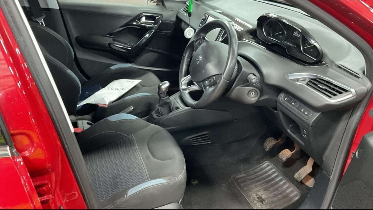 Used Peugeot 208 2014 for sale - 77729032: Photo 13