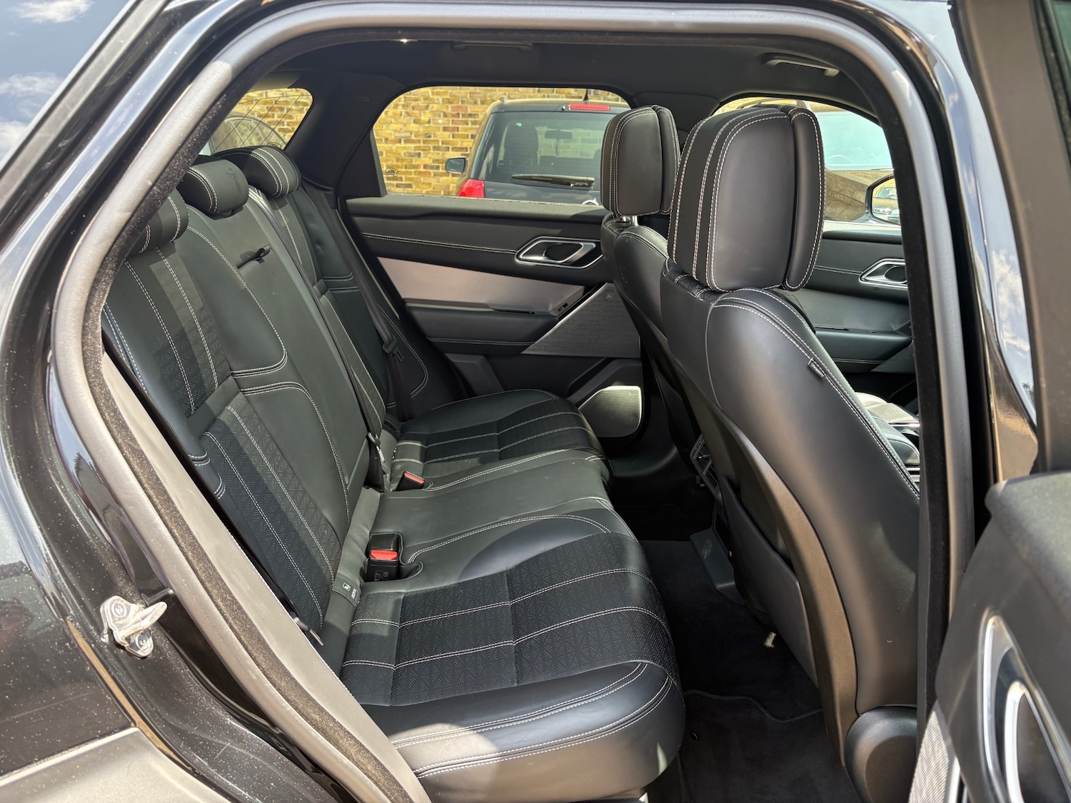 Used Land Rover Range Rover Velar 2018 for sale - 78183089: Photo 14