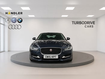 Used Jaguar XE 2016 for sale - 79341709: Photo