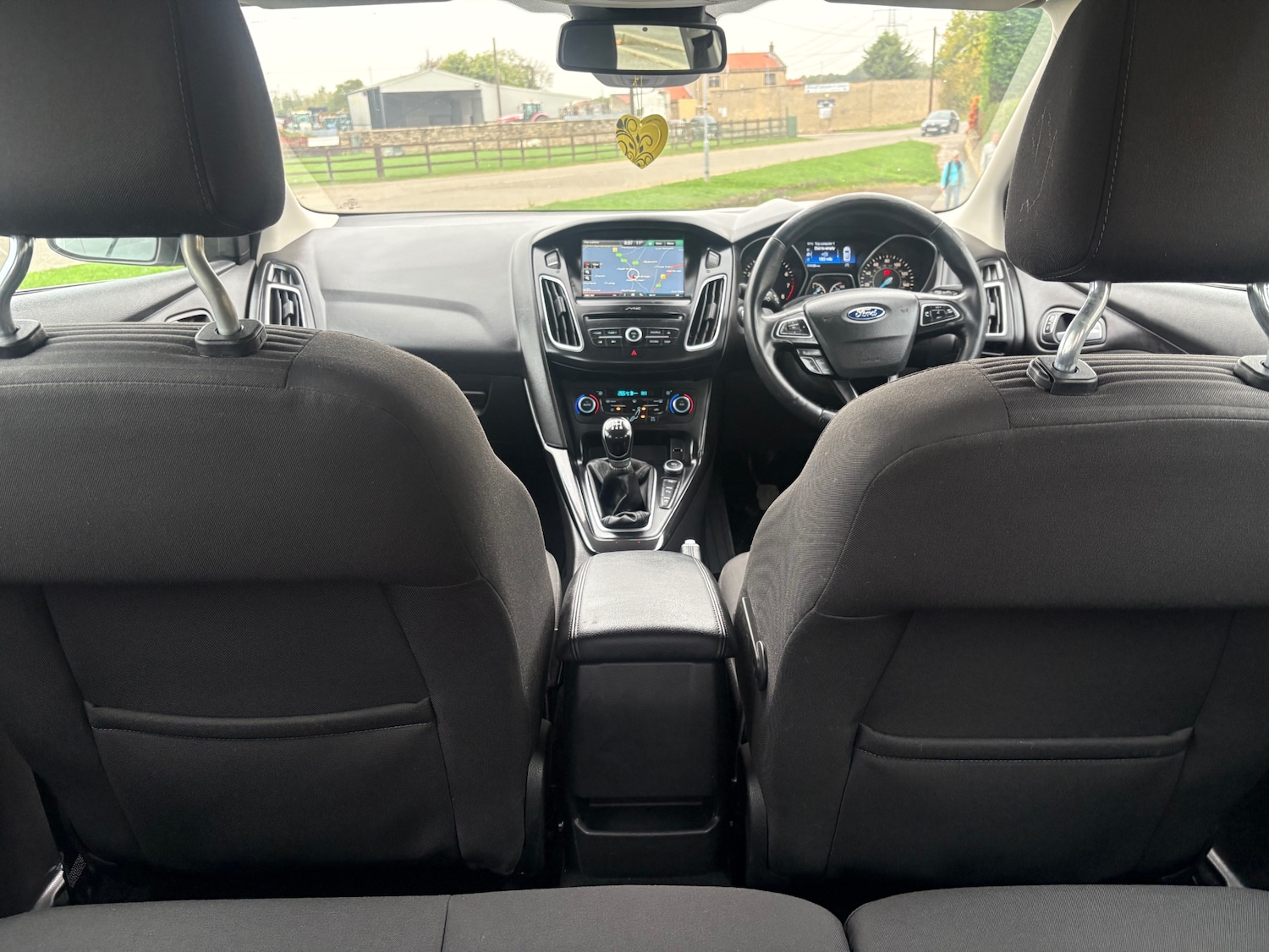 Used Ford Focus 2015 for sale - 76969703: Photo 11