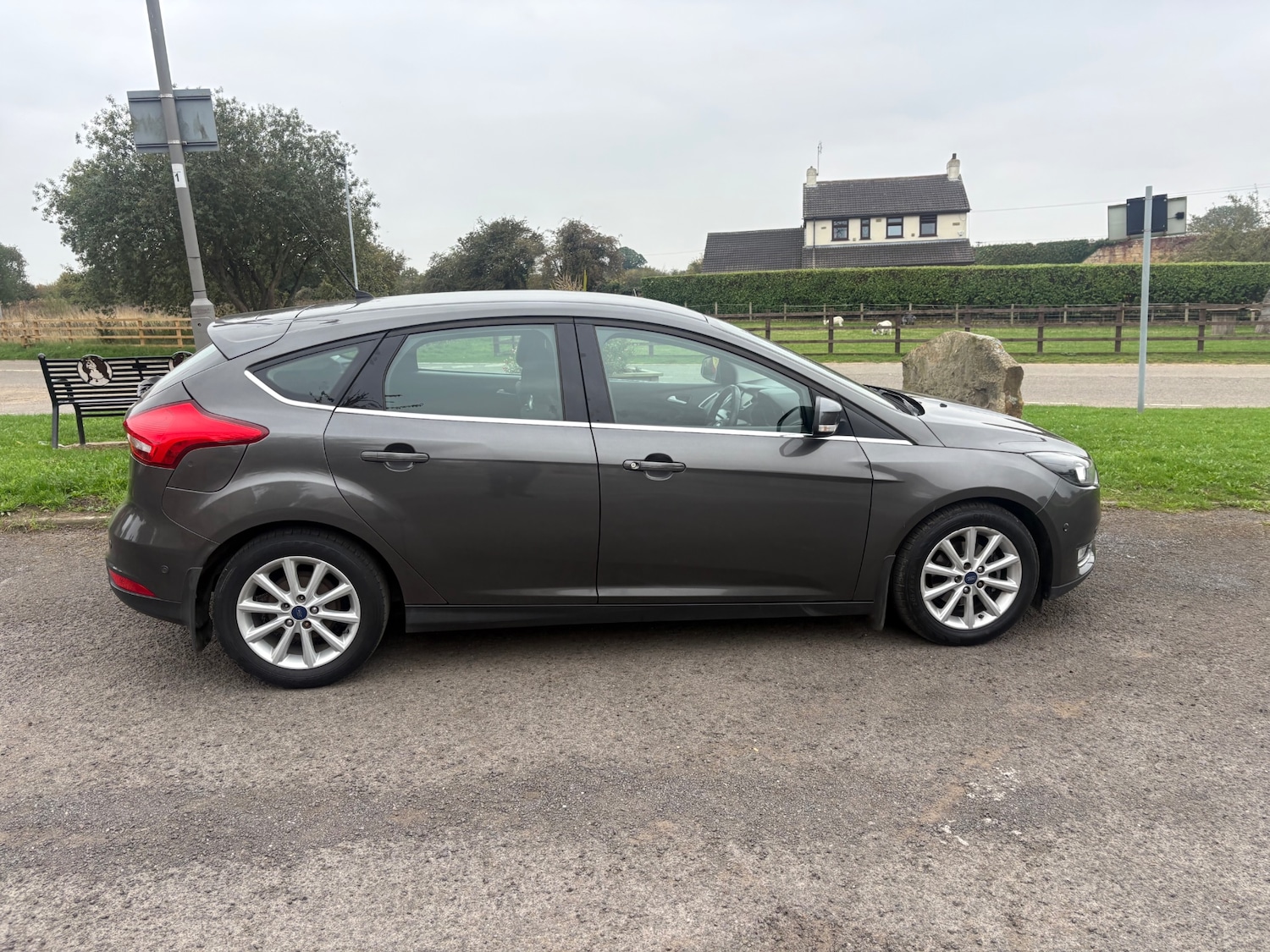 Used Ford Focus 2015 for sale - 76477202: Photo 8