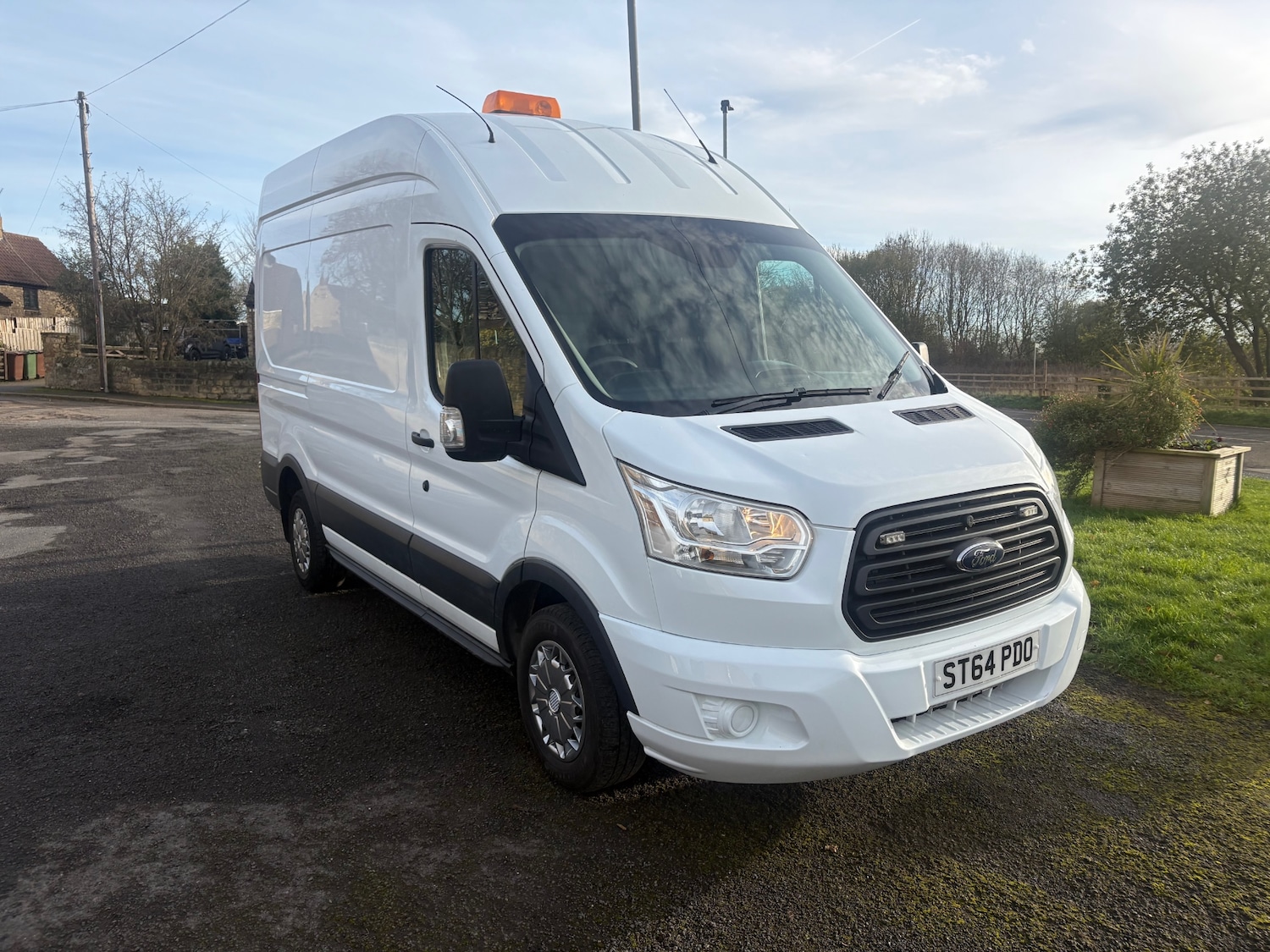 Used Ford Transit 2015 for sale - 76879358: Photo 1