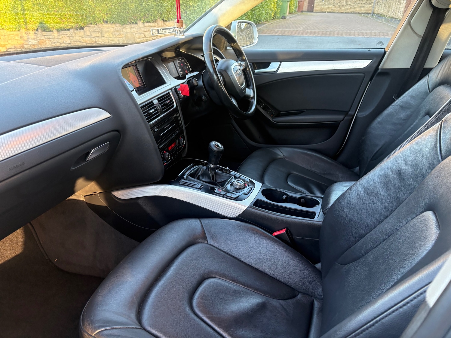 Used Audi A4 2011 for sale - 76692612: Photo 9