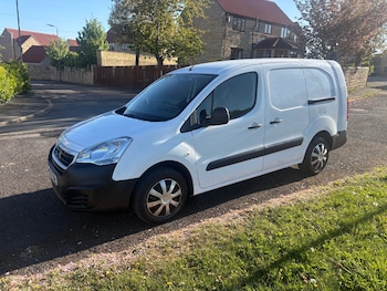 Used Peugeot Partner 2017 for sale - 78420220: Photo