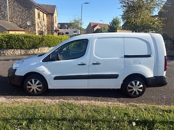 Used Peugeot Partner 2017 for sale - 78420220: Photo
