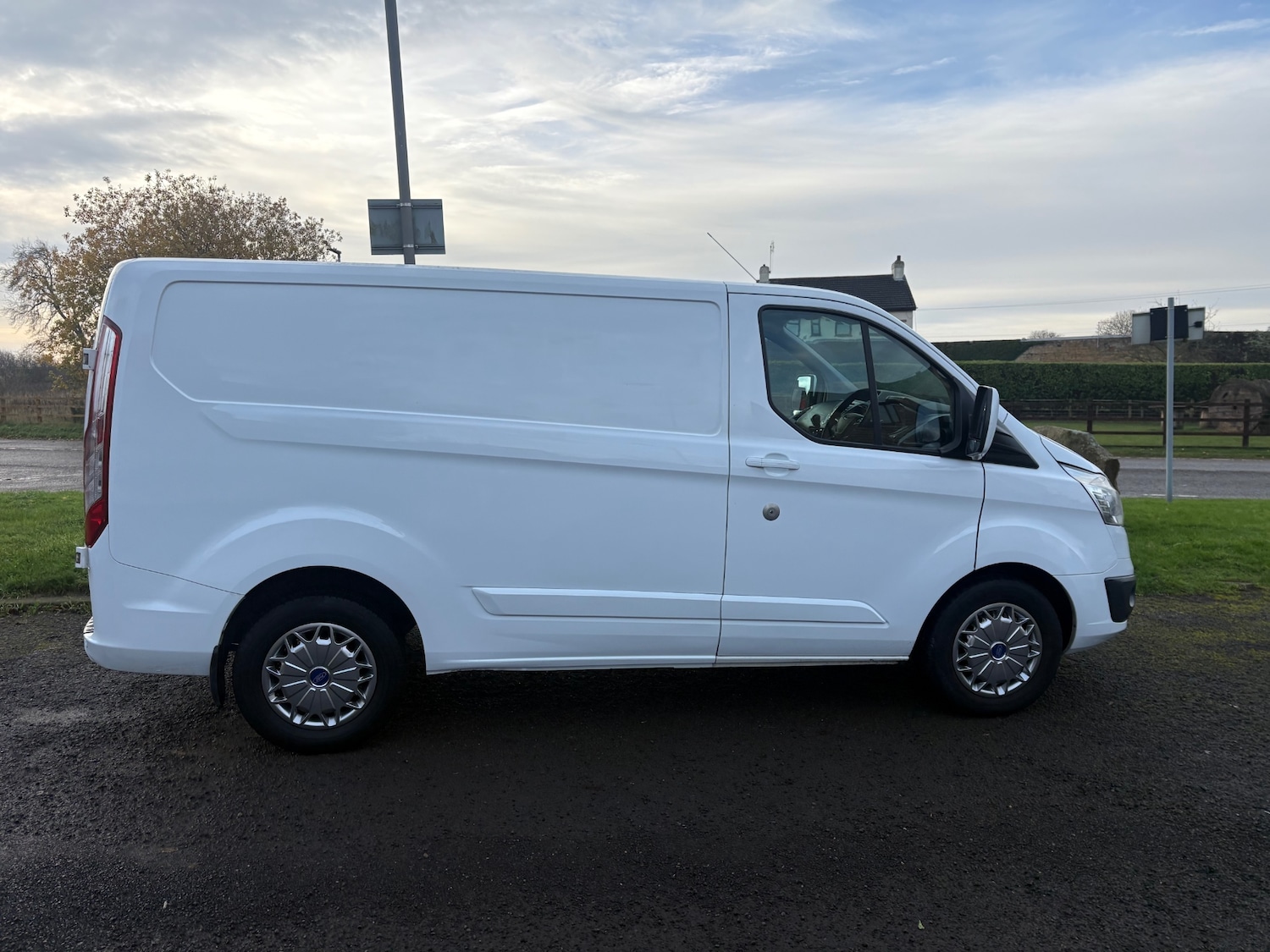 Used Ford Transit Custom 2017 for sale - 76830437: Photo 6