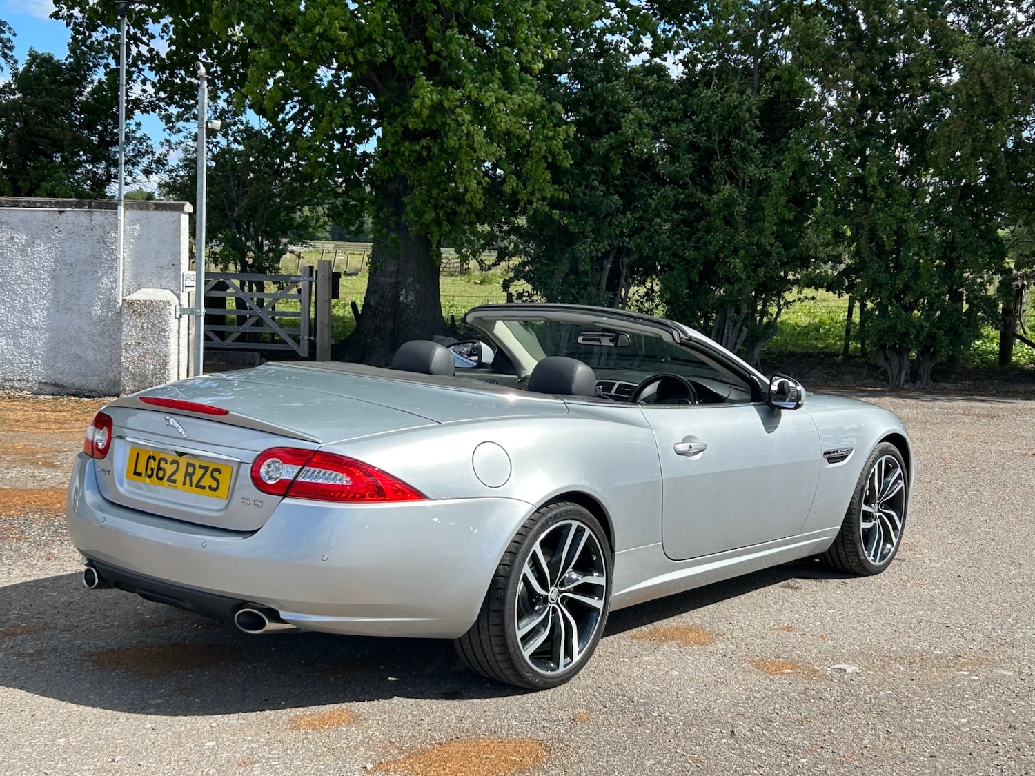 Used Jaguar XK 2012 for sale - 76707357: Photo 7