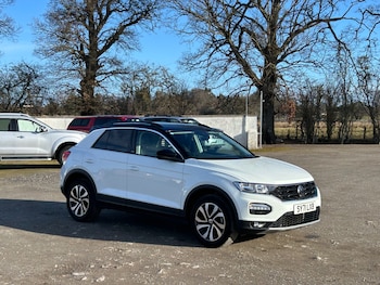 Used Volkswagen T-Roc 2021 for sale - 77714972: Photo