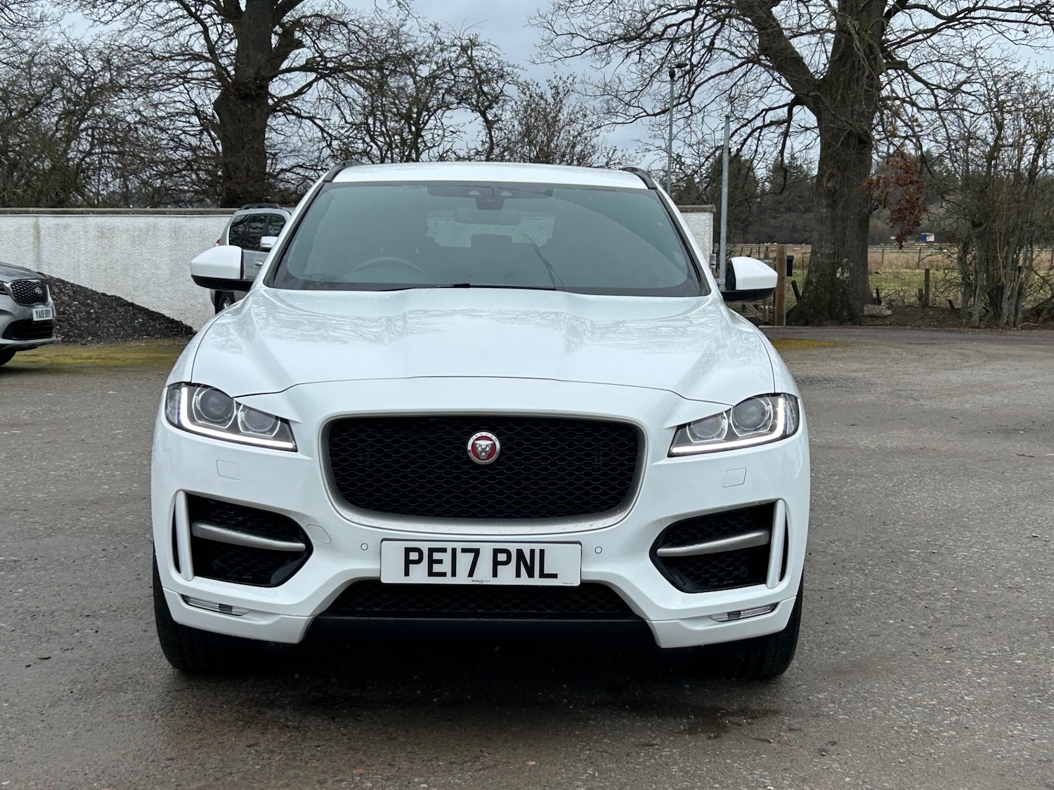 Used Jaguar F-Pace 2017 for sale - 77998717: Photo 2