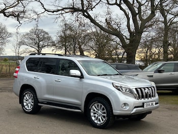 2014 (14) - 3.0 D-4D Invincible Auto 5dr 7 Seats