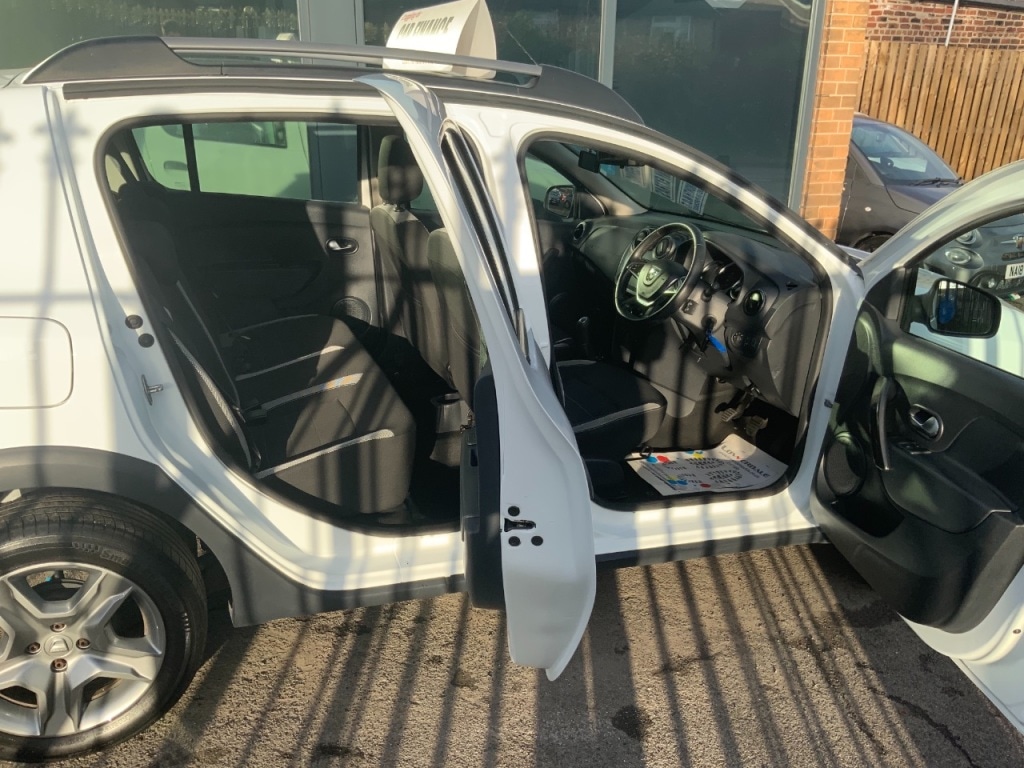 Used Dacia Sandero Stepway 2020 for sale - 77282516: Photo 15