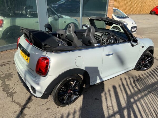 Used MINI Convertible 2019 for sale - 76167536: Photo 2