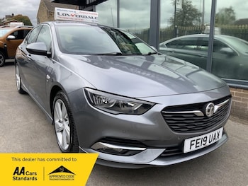 Vauxhall - Insignia