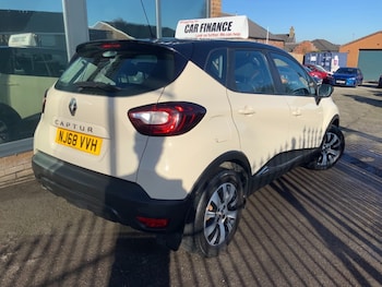 Used Renault Captur 2018 for sale - 77557523: Photo
