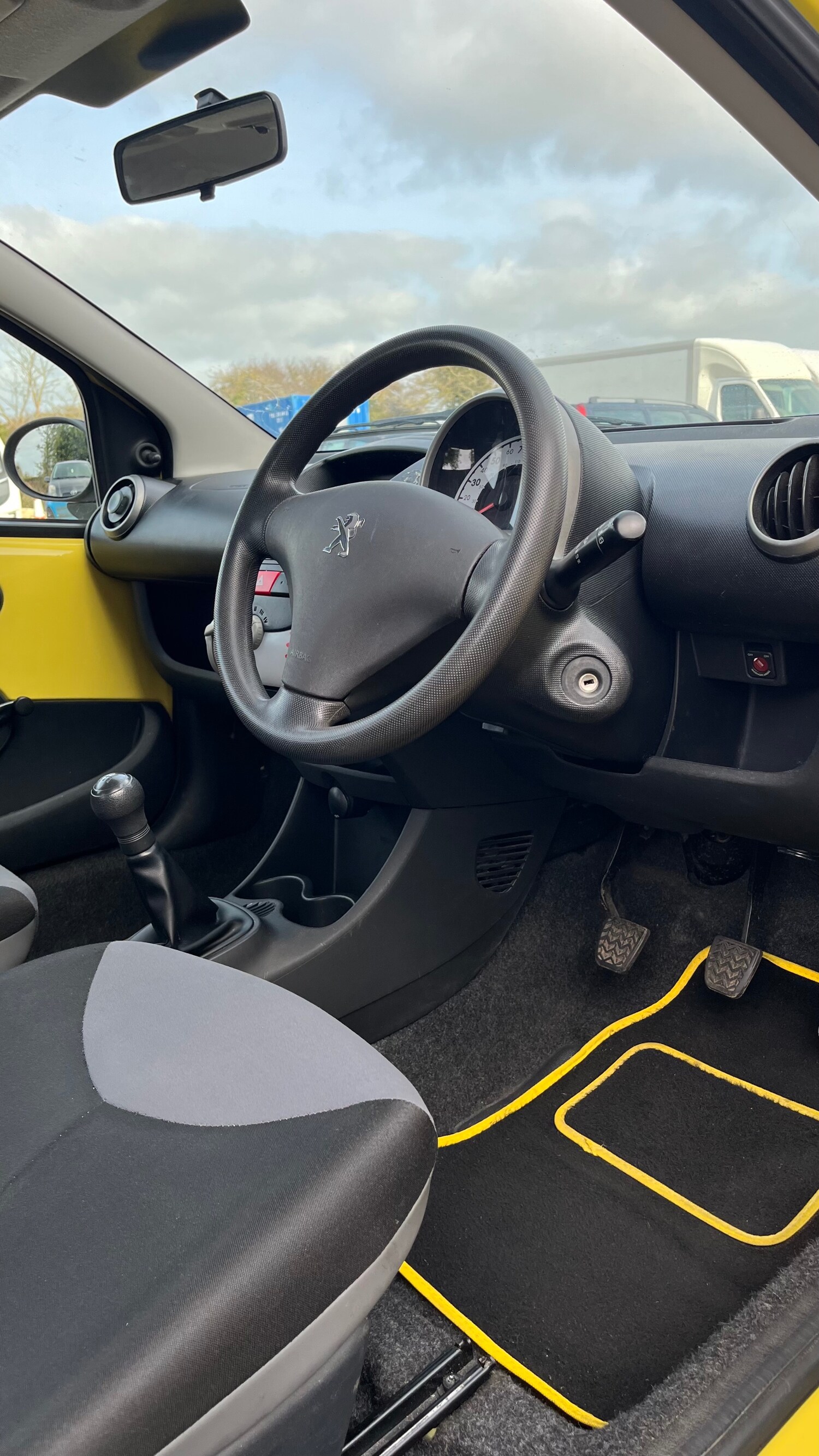 Used Peugeot 107 2012 for sale - 77677370: Photo 11