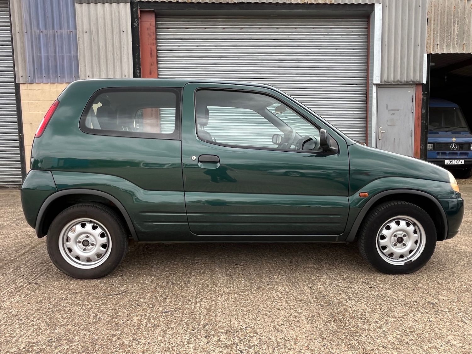 Used Suzuki Ignis 2001 for sale - 77136918: Photo 4