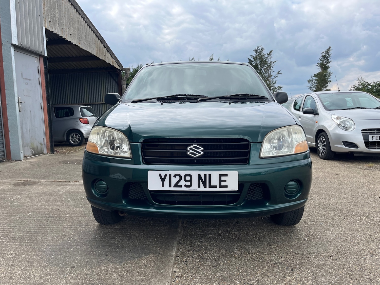 Used Suzuki Ignis 2001 for sale - 77136918: Photo 5