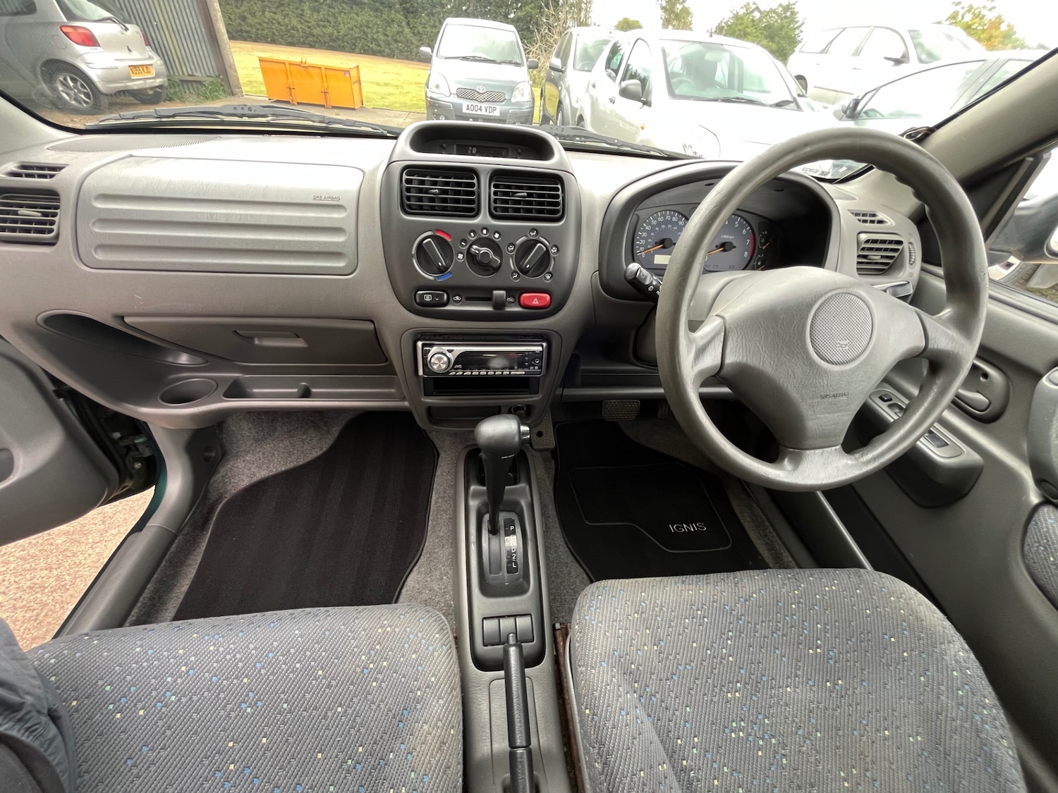 Used Suzuki Ignis 2001 for sale - 77136918: Photo 8