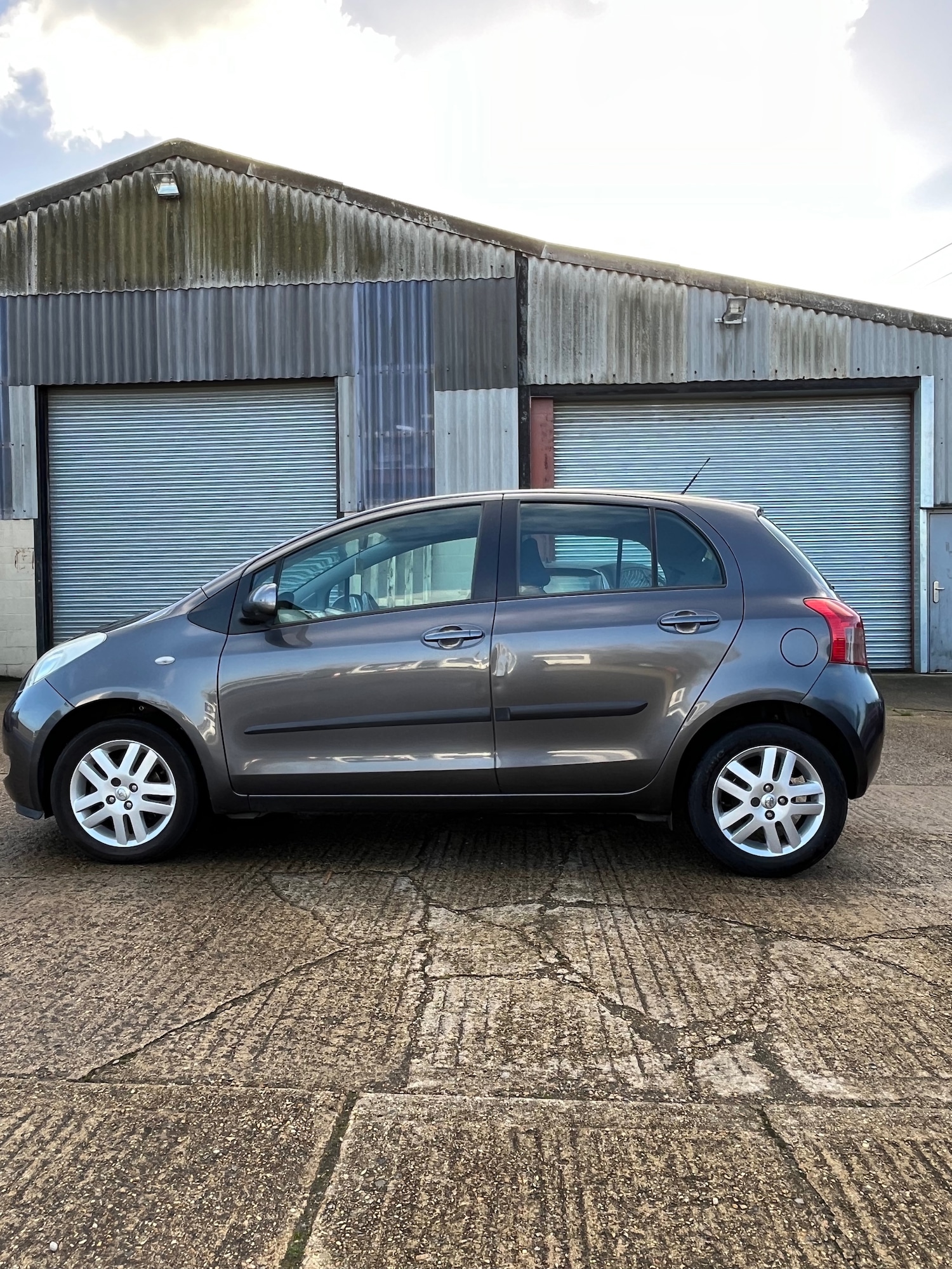 Used Toyota Yaris 2007 for sale - 77137016: Photo 4