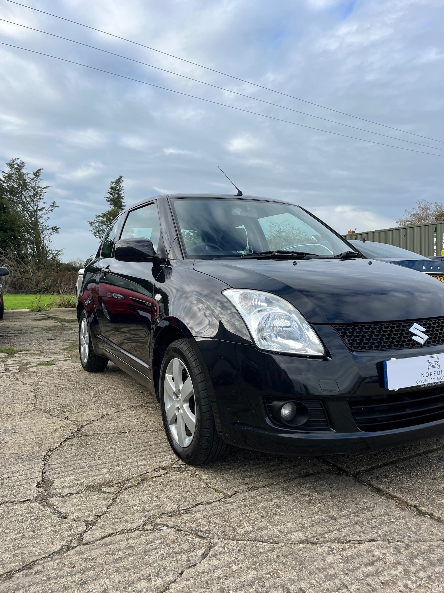 Used Suzuki Swift 2009 for sale - 77104614: Photo 2