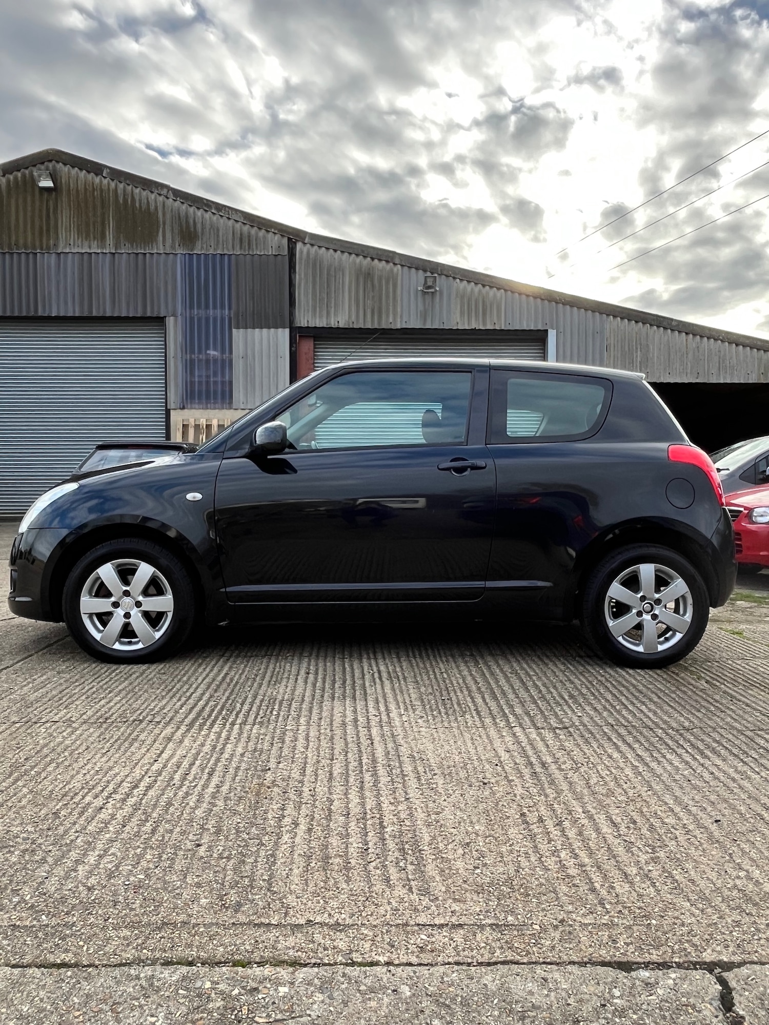 Used Suzuki Swift 2009 for sale - 77104614: Photo 4